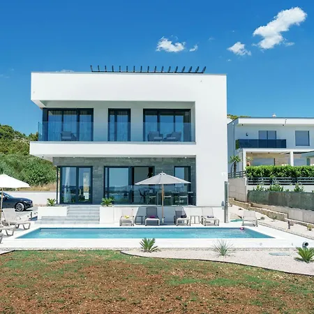 Dream Vacation Willa Vodice